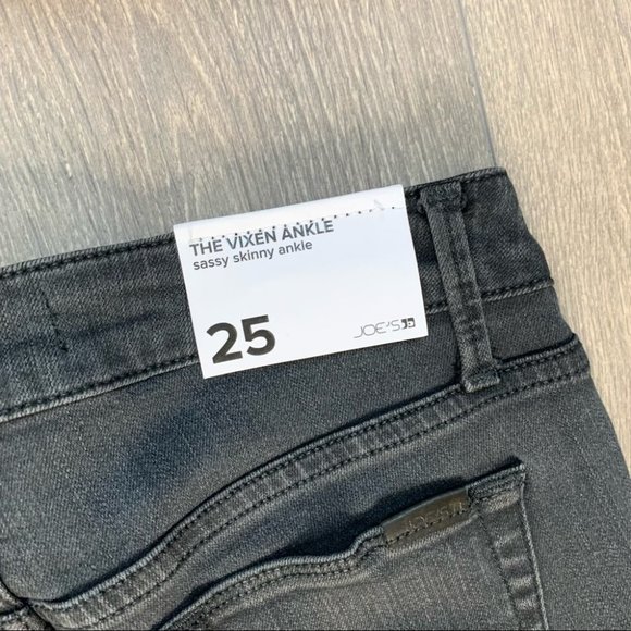 Joe's Jeans Brie Flawless Vixen Skinny Ankle Jeans Black Distressed Denim - Picture 9 of 16